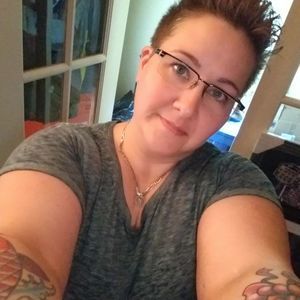 Meet your Posher, Crystal